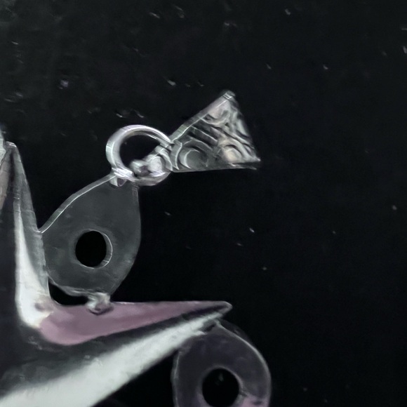 Elegant Silver and purple Pendant Necklace - Picture 8 of 10